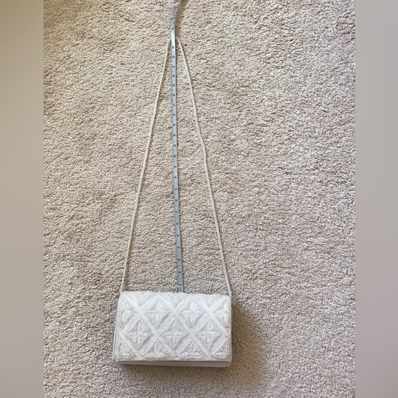 White beaded clutch with strap - Picture 6 of 8